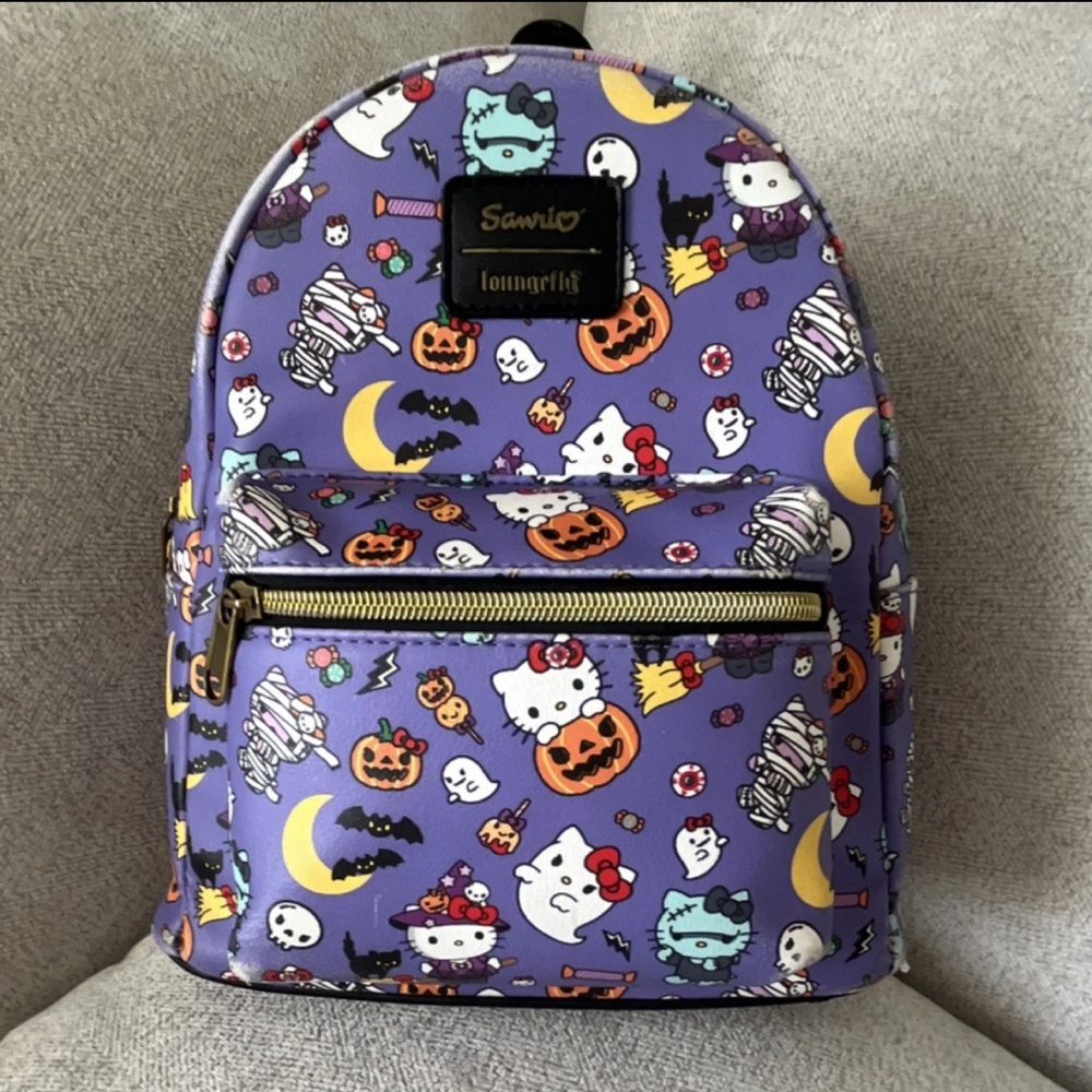 Loungefly Hello Kitty Spooky Mini
Leather Backpack Sanrio
Collectible